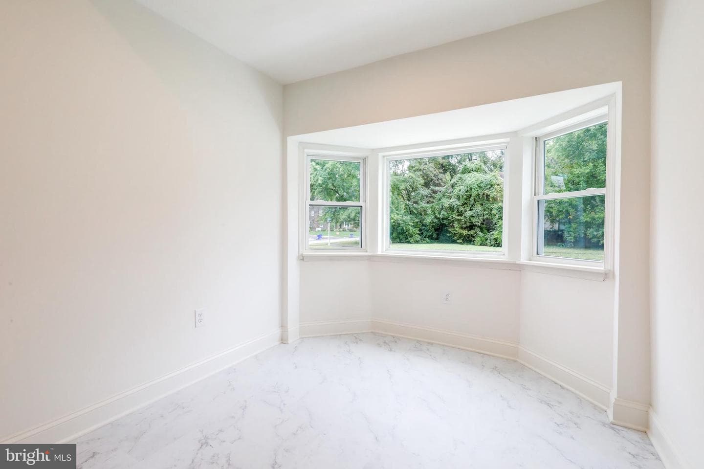 258 Lee Circle photo 19