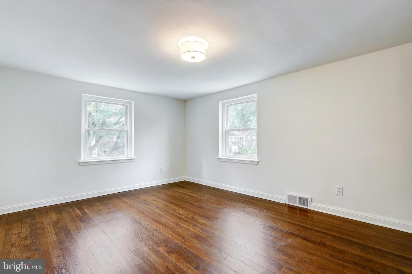 258 Lee Circle photo 21