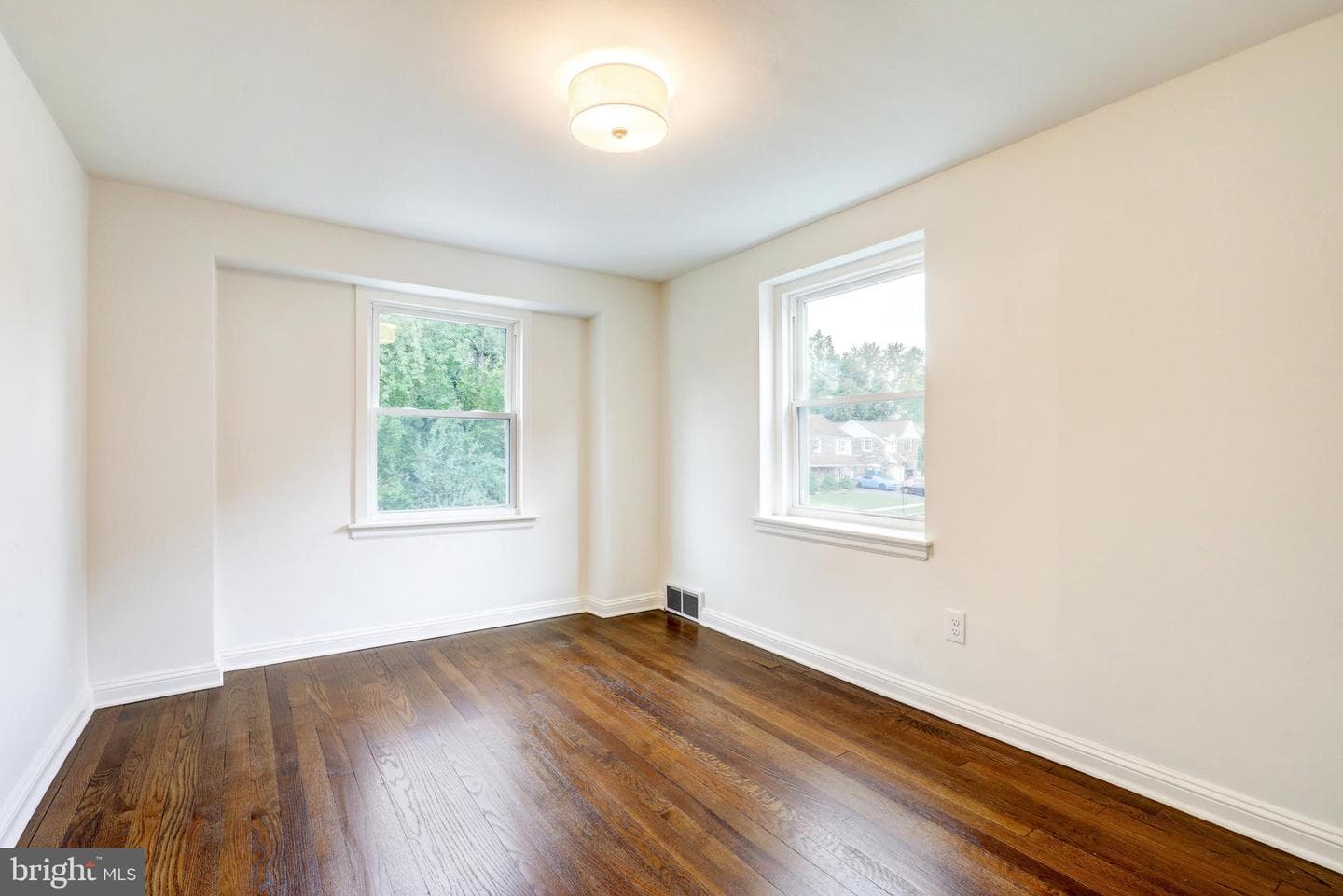 258 Lee Circle photo 27