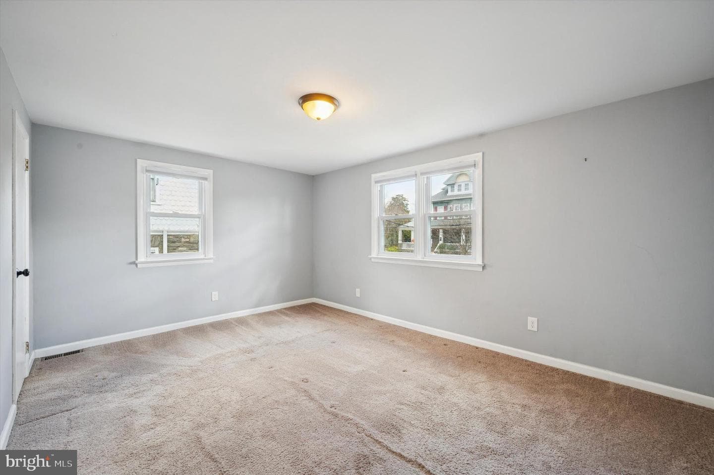 122 Leon Avenue photo 13