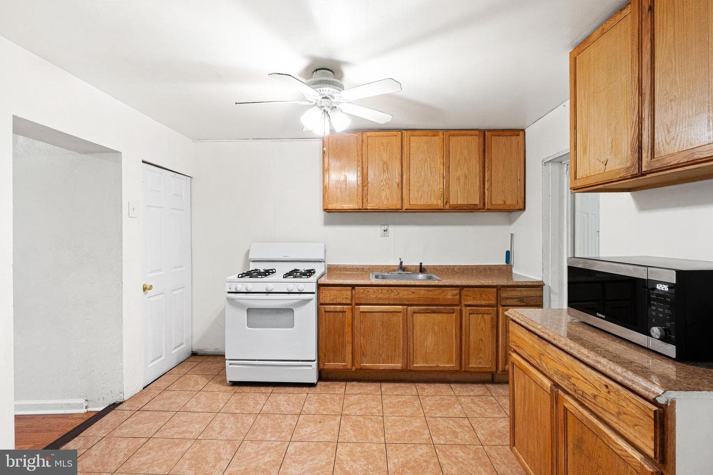 3427 W 3rd Street photo 5