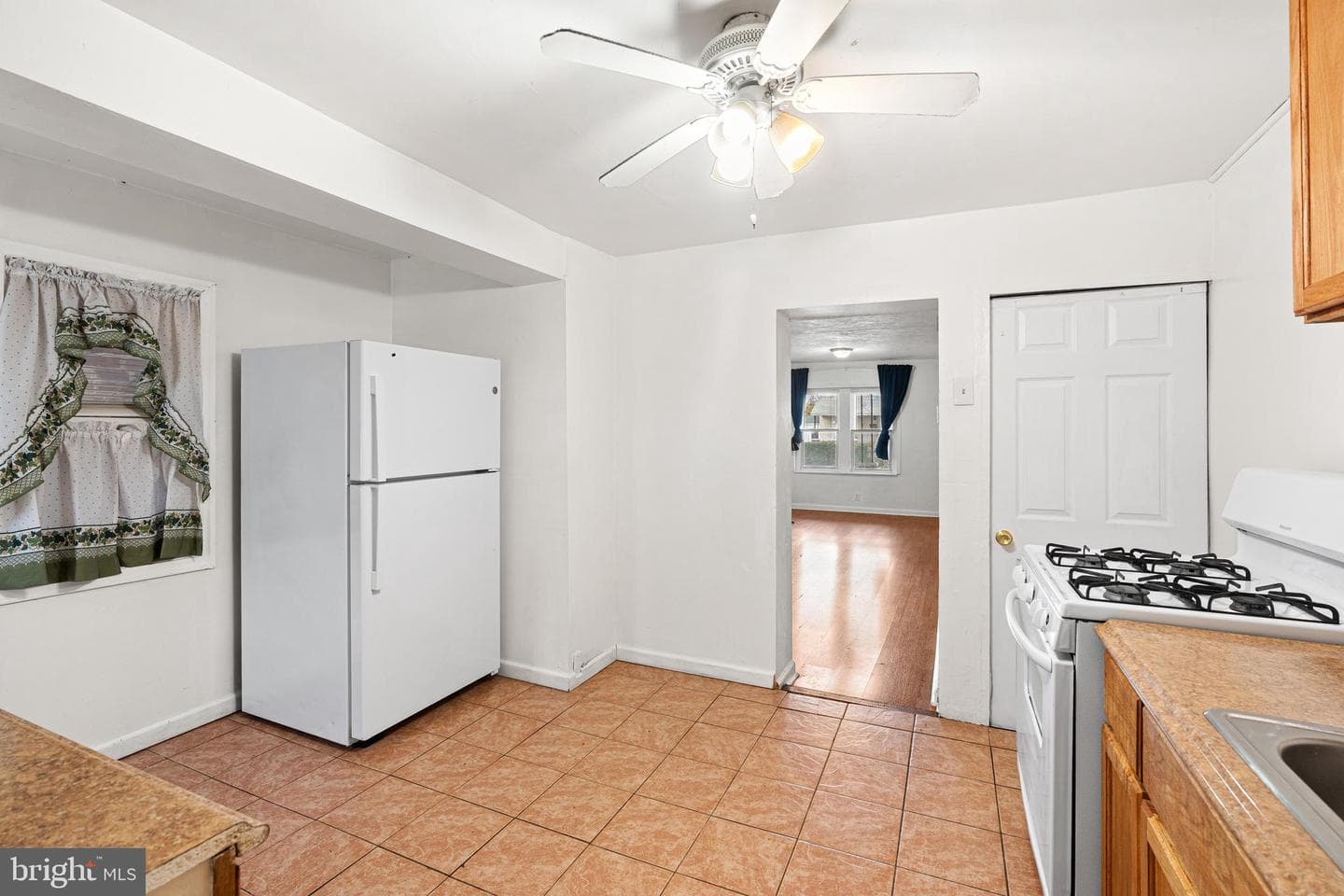 3427 W 3rd Street photo 7
