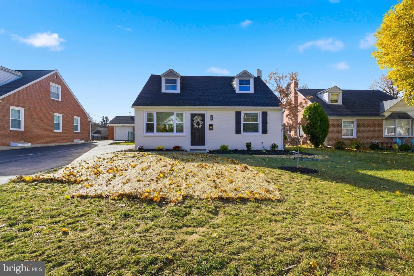338 Wayne Avenue photo 1