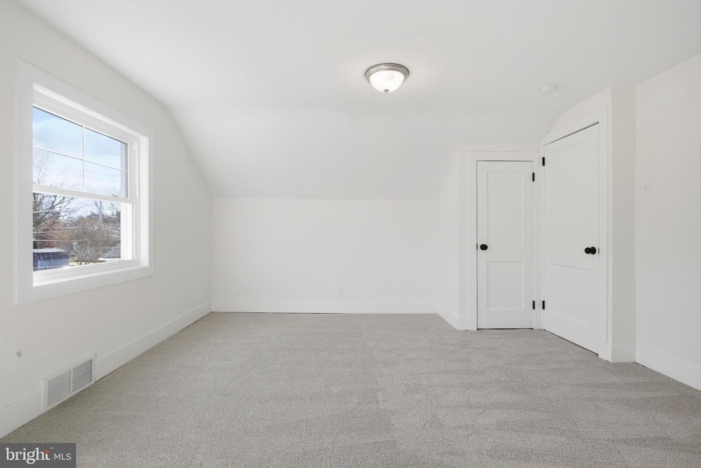 338 Wayne Avenue photo 19