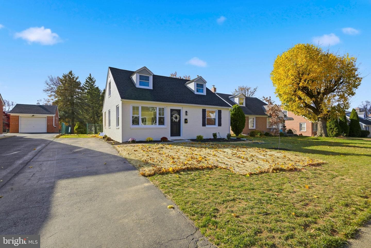 338 Wayne Avenue photo 2
