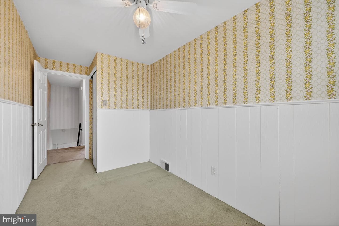 948 Grant Road photo 23