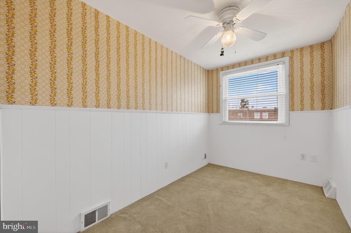 948 Grant Road photo 24
