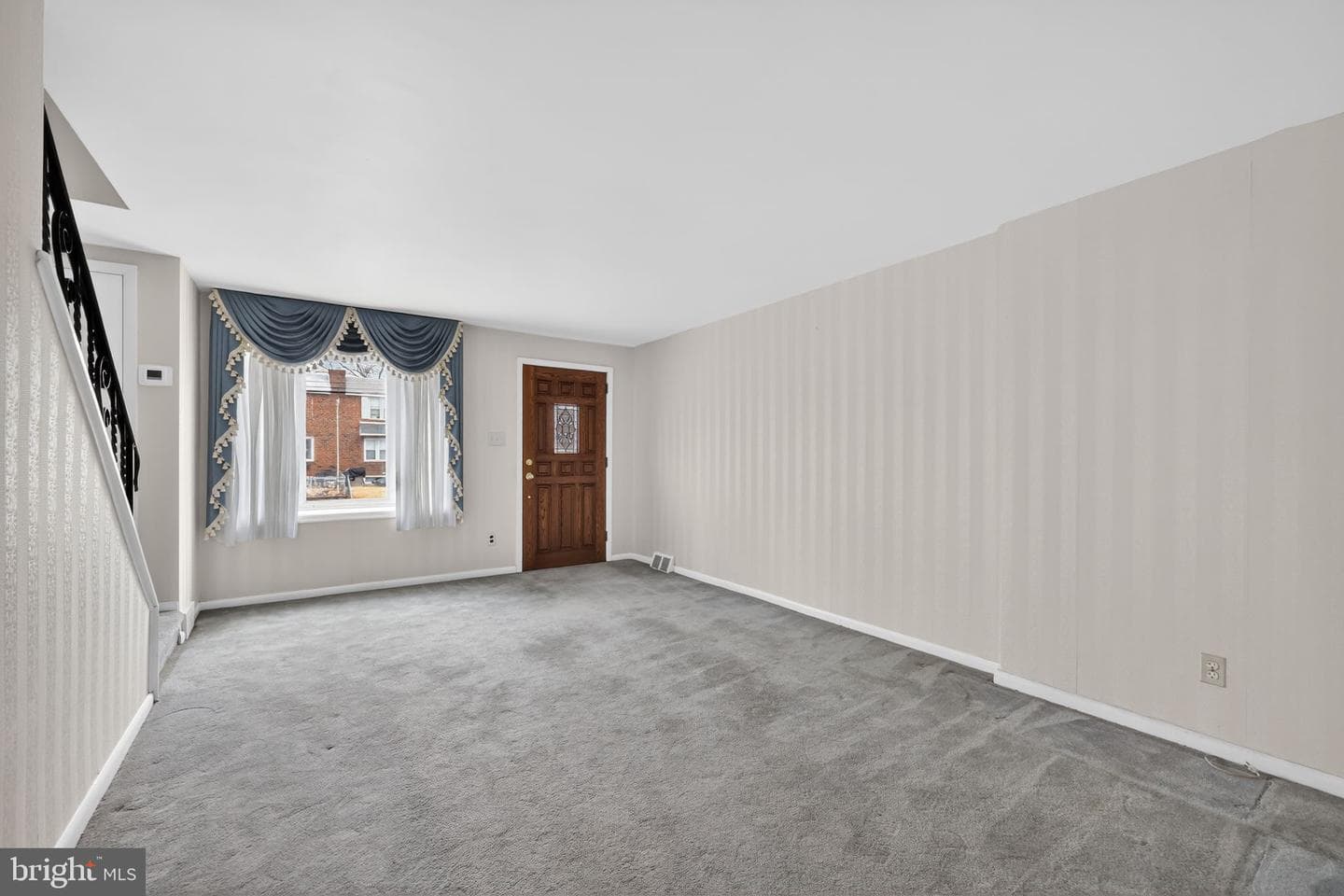 948 Grant Road photo 9