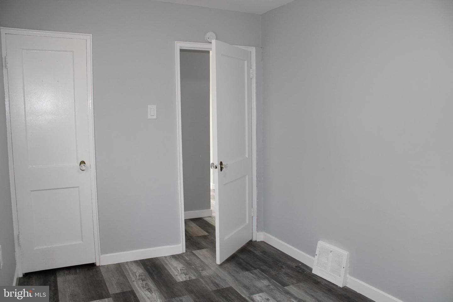 1039 Barker Road photo 15
