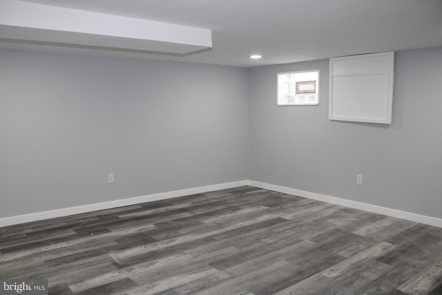 1039 Barker Road photo 22