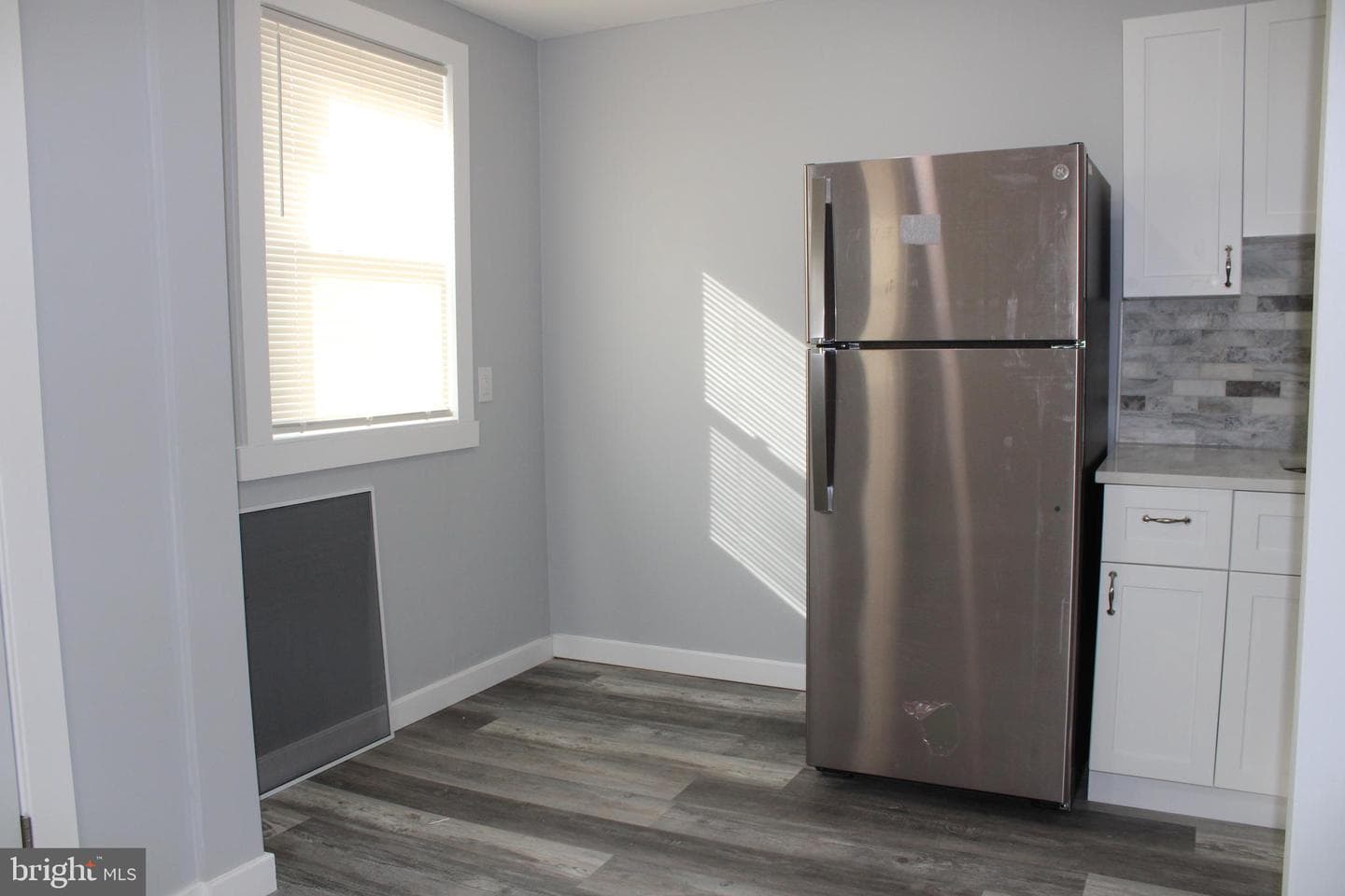 1039 Barker Road photo 8