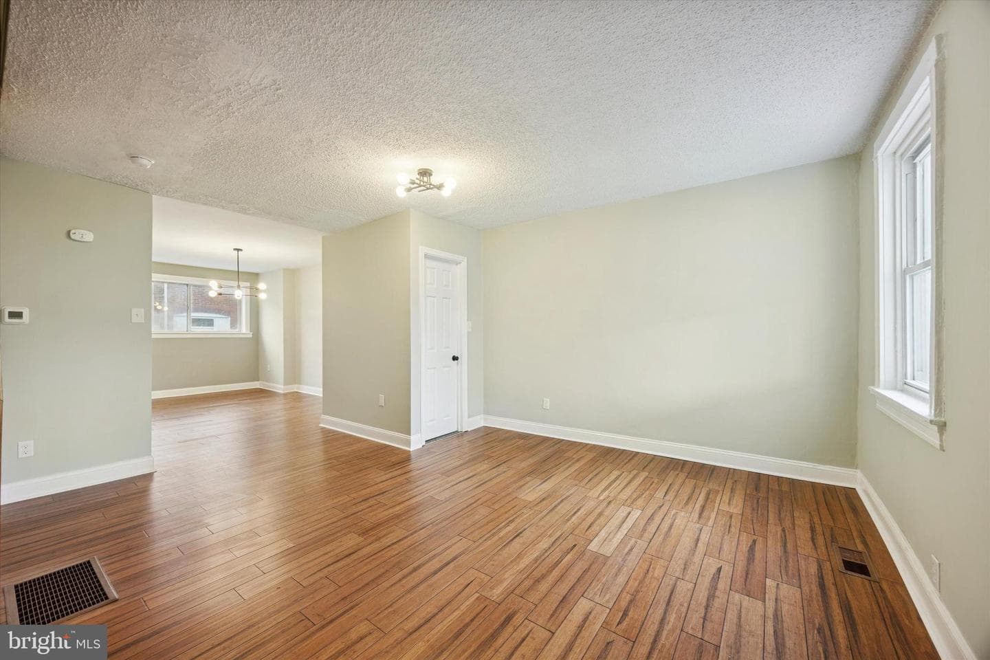 7046 Radbourne Road photo 6
