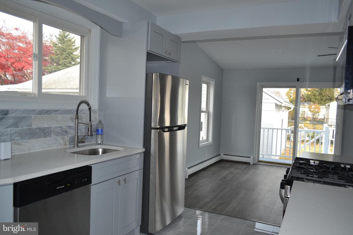 815 Summit Avenue photo 16