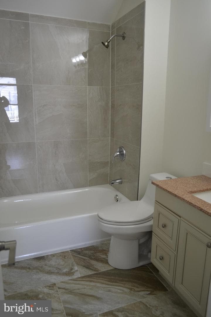 815 Summit Avenue photo 28