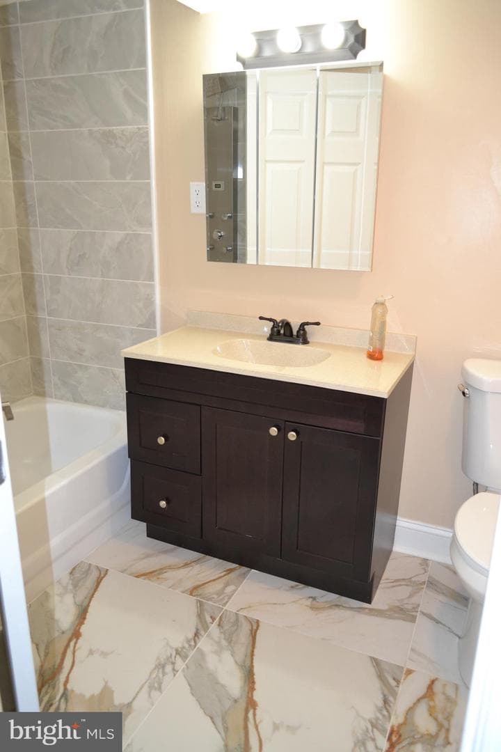 815 Summit Avenue photo 30