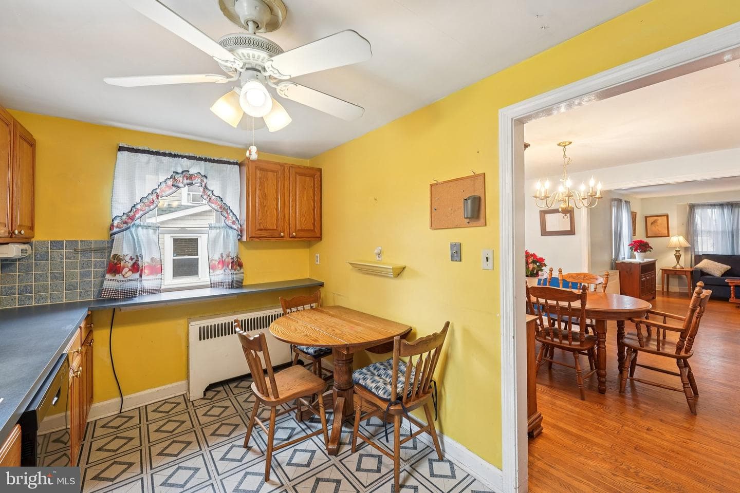 203 S Oak Avenue photo 11
