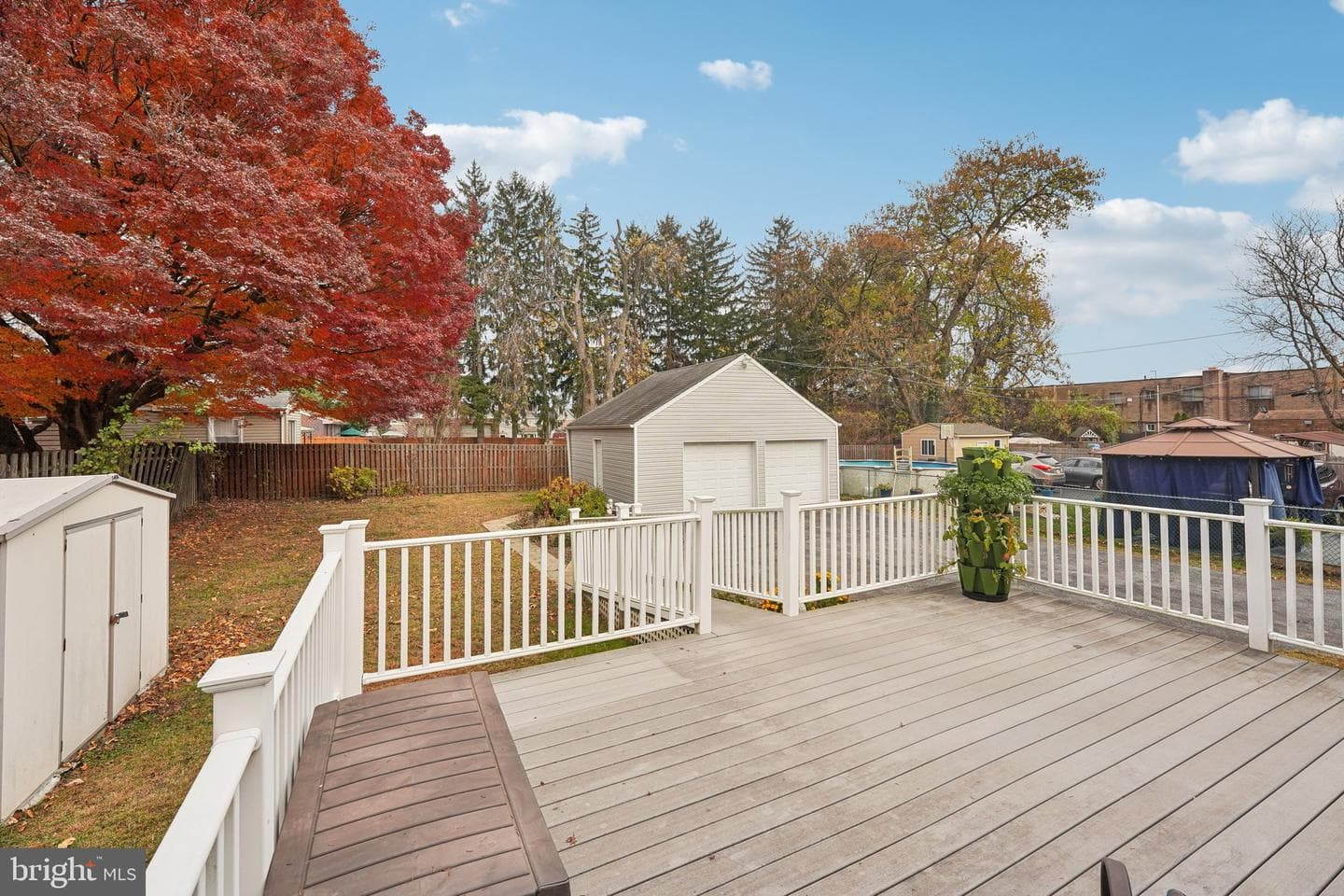 203 S Oak Avenue photo 21