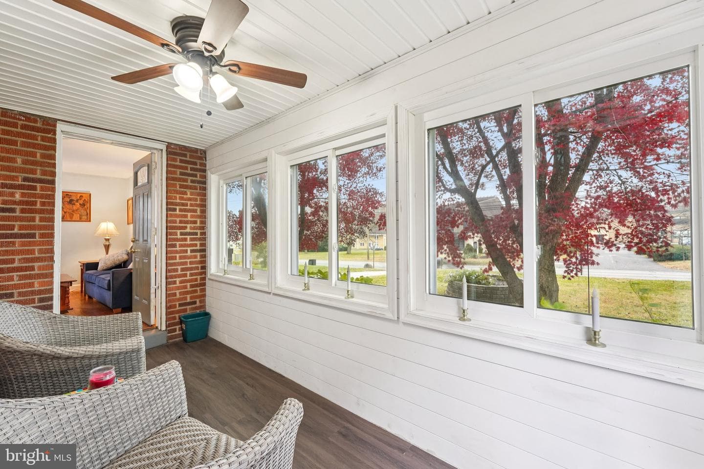 203 S Oak Avenue photo 4