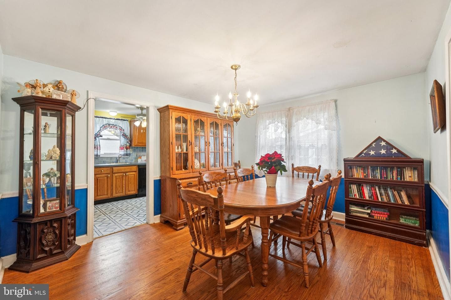 203 S Oak Avenue photo 7