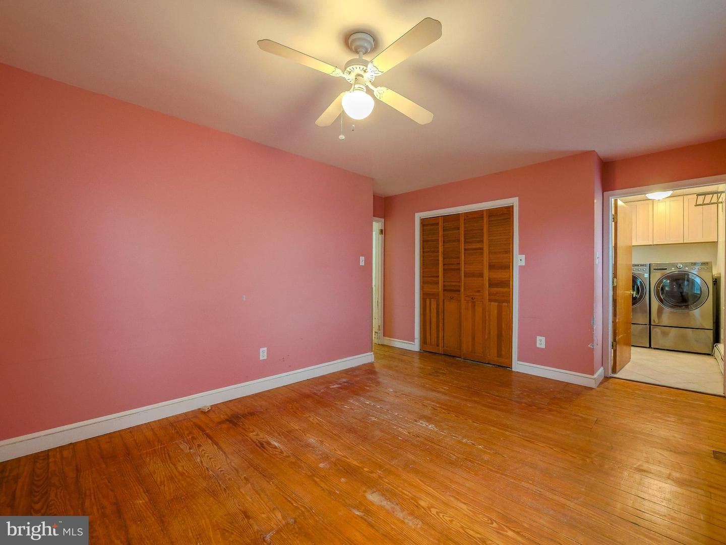 328 Hillside Avenue photo 13