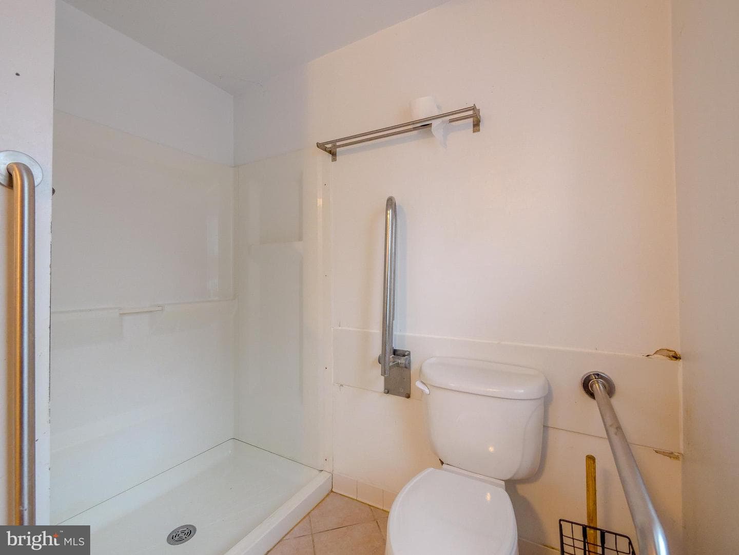 328 Hillside Avenue photo 15