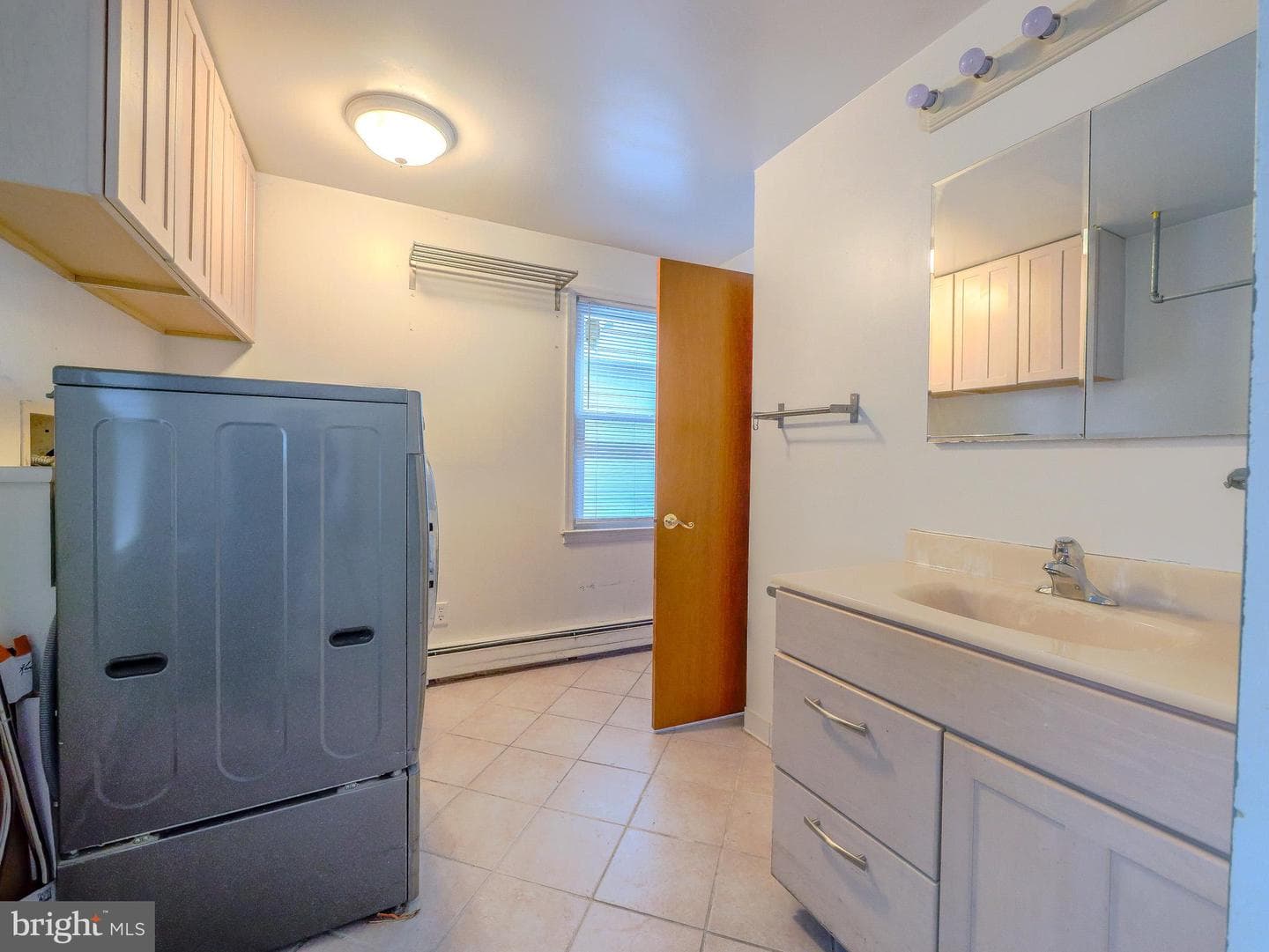 328 Hillside Avenue photo 16