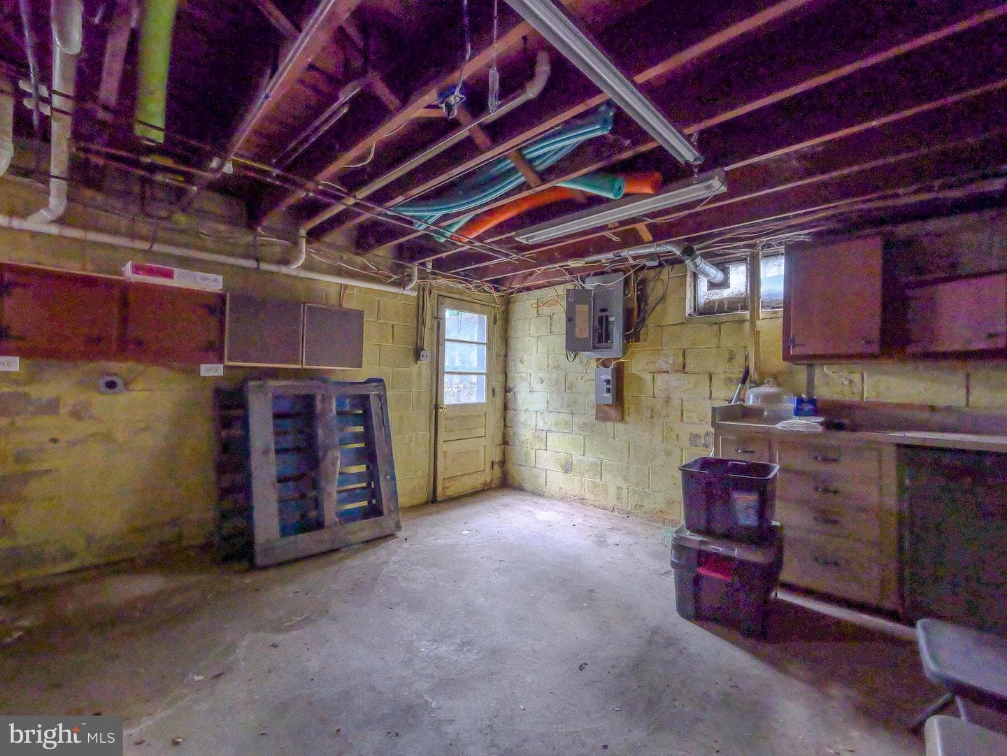 328 Hillside Avenue photo 23