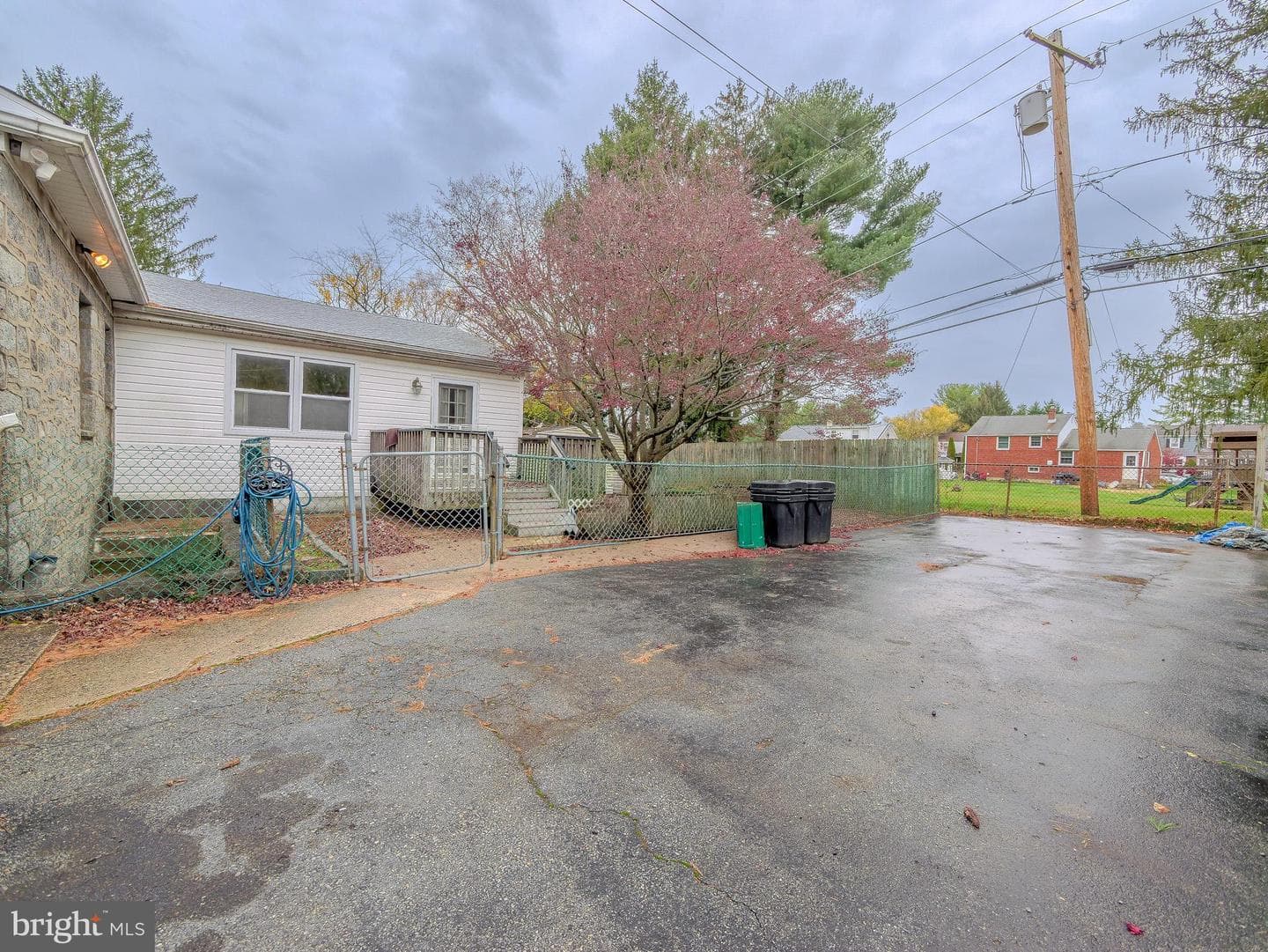 328 Hillside Avenue photo 26