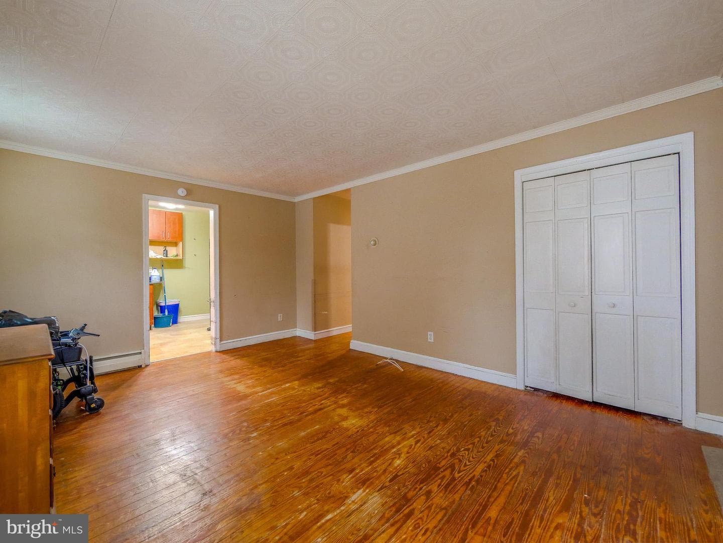 328 Hillside Avenue photo 8
