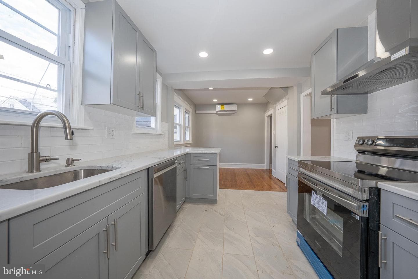 1029 Belfield Avenue photo 23