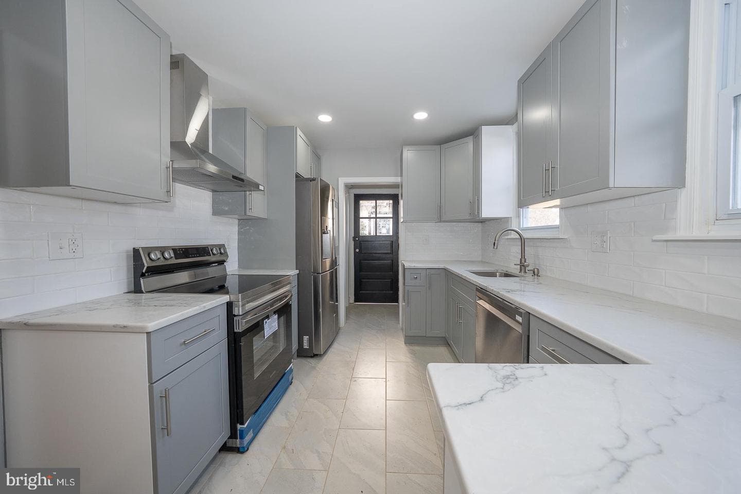1029 Belfield Avenue photo 25