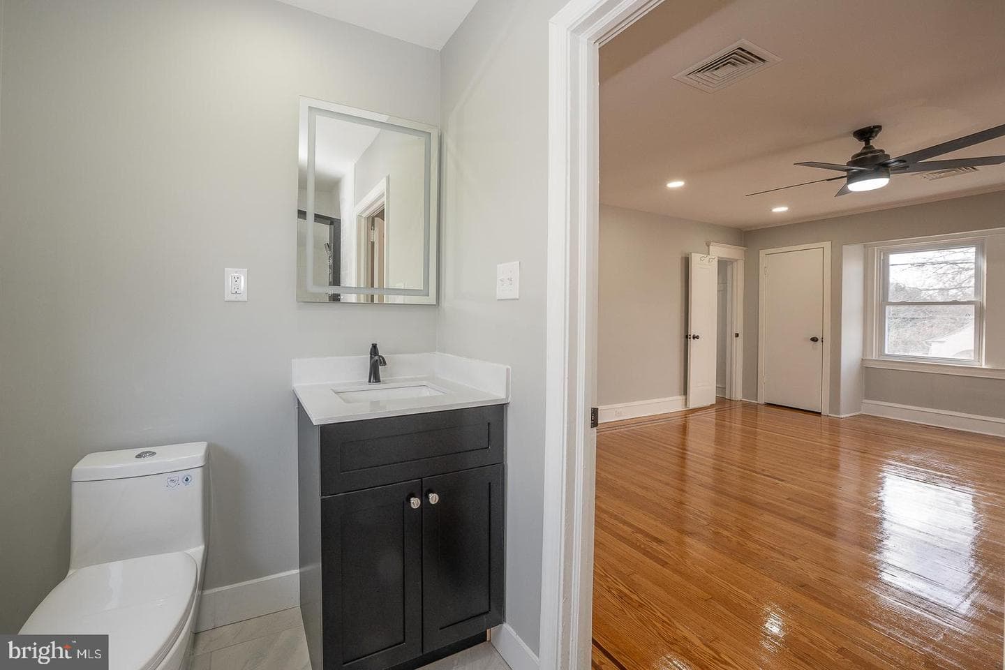 1029 Belfield Avenue photo 35