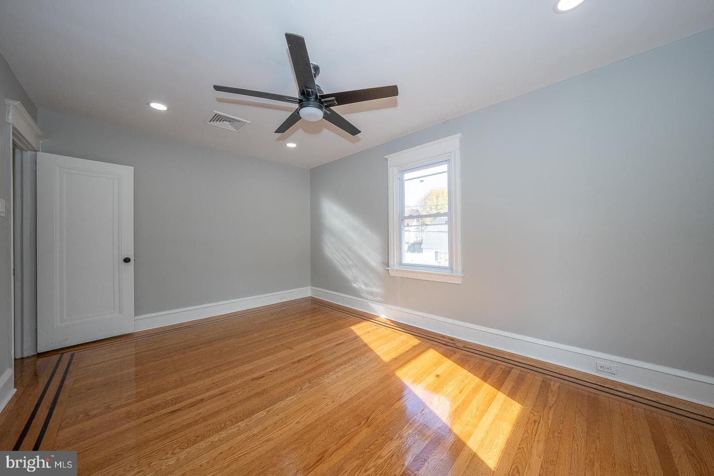 1029 Belfield Avenue photo 45