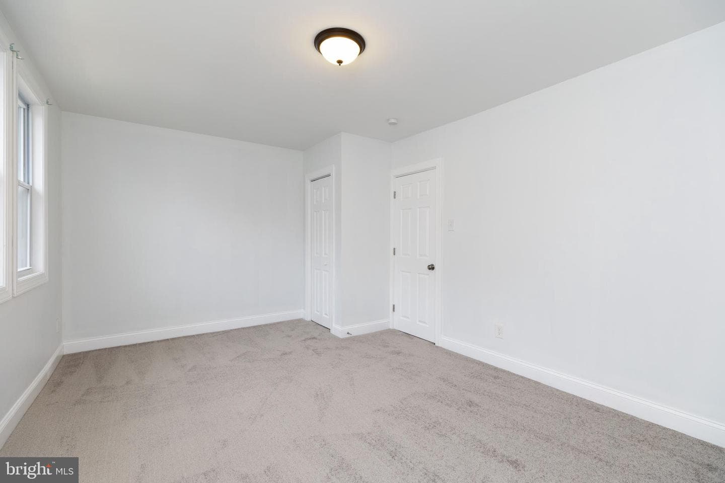 711 Yeadon Avenue photo 17