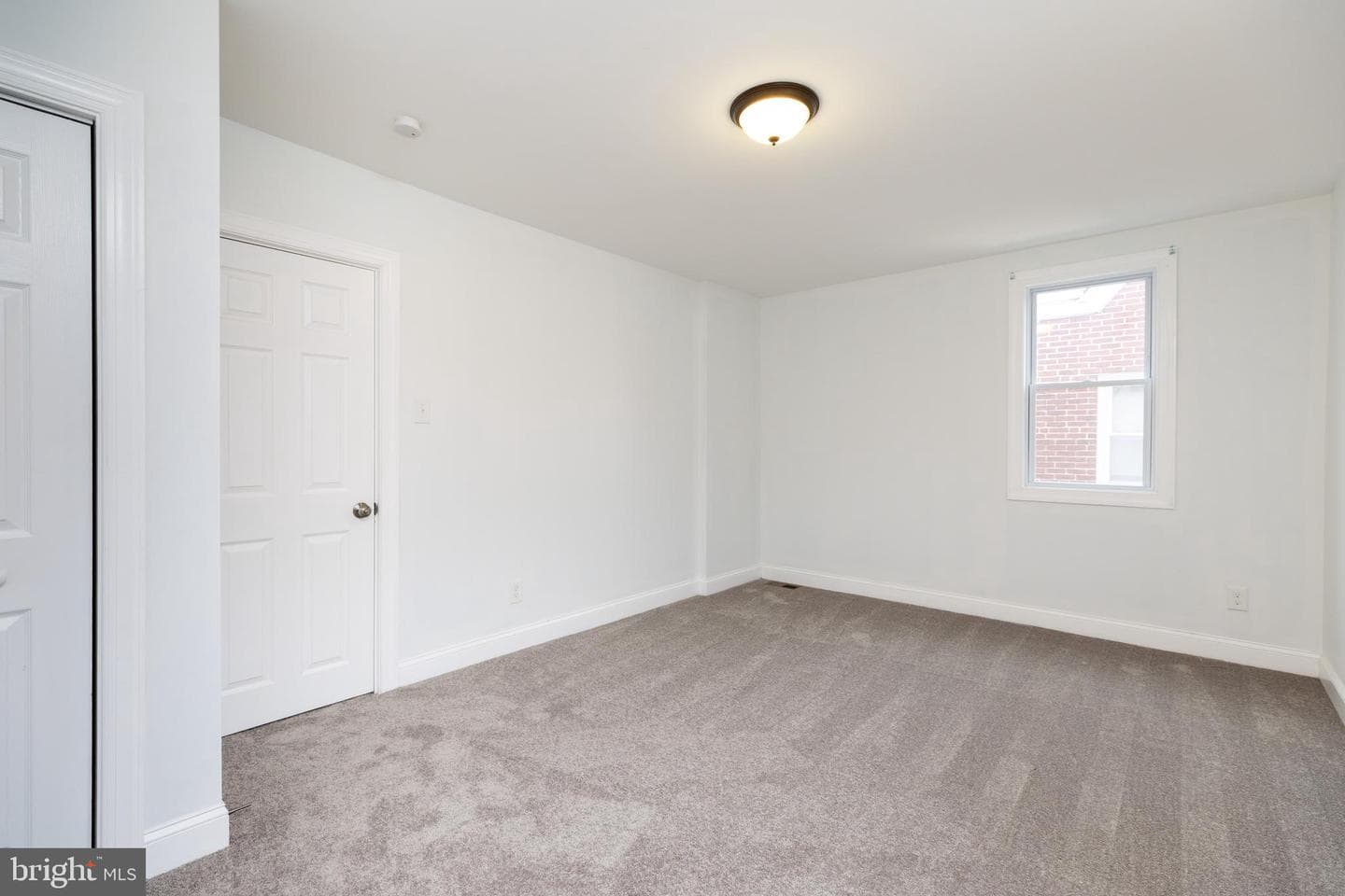 711 Yeadon Avenue photo 18