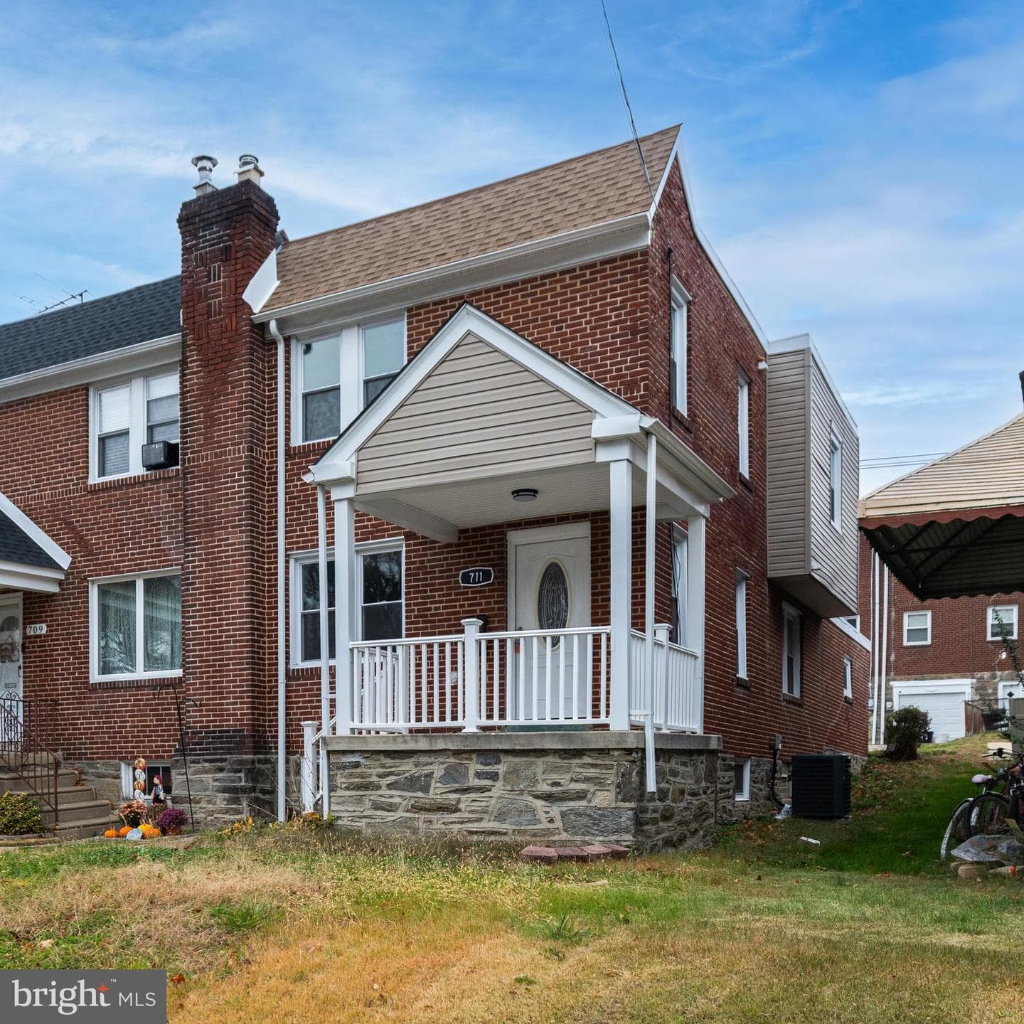 711 Yeadon Avenue photo 2