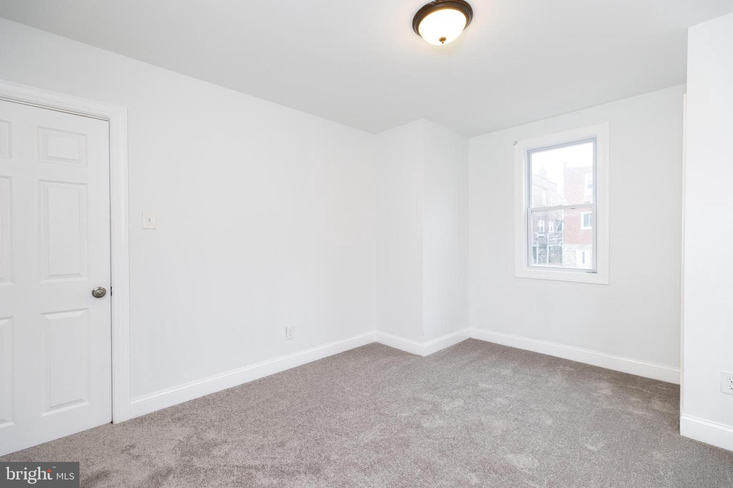 711 Yeadon Avenue photo 20
