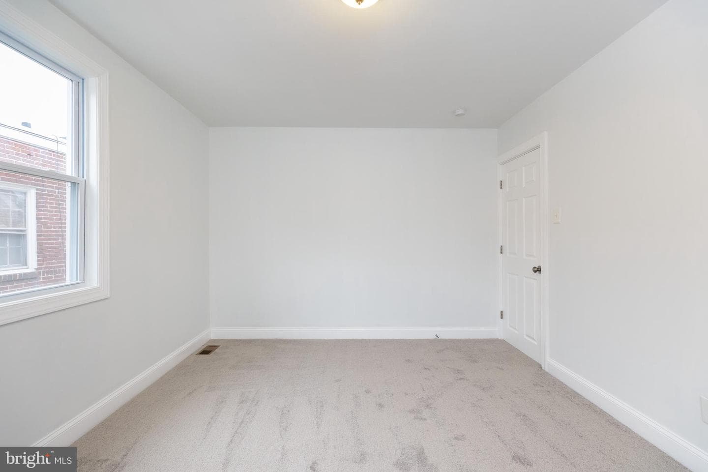 711 Yeadon Avenue photo 21