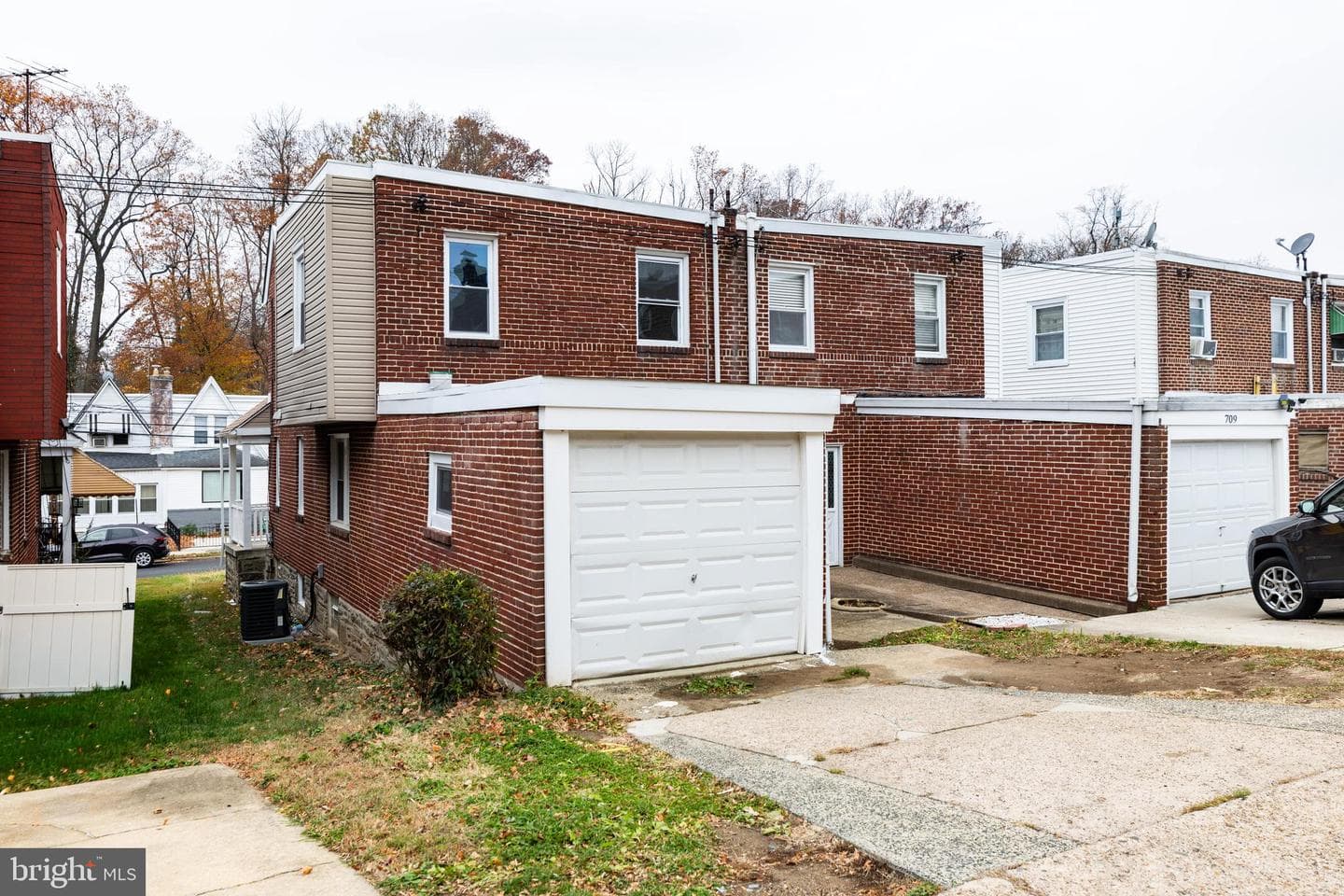 711 Yeadon Avenue photo 25