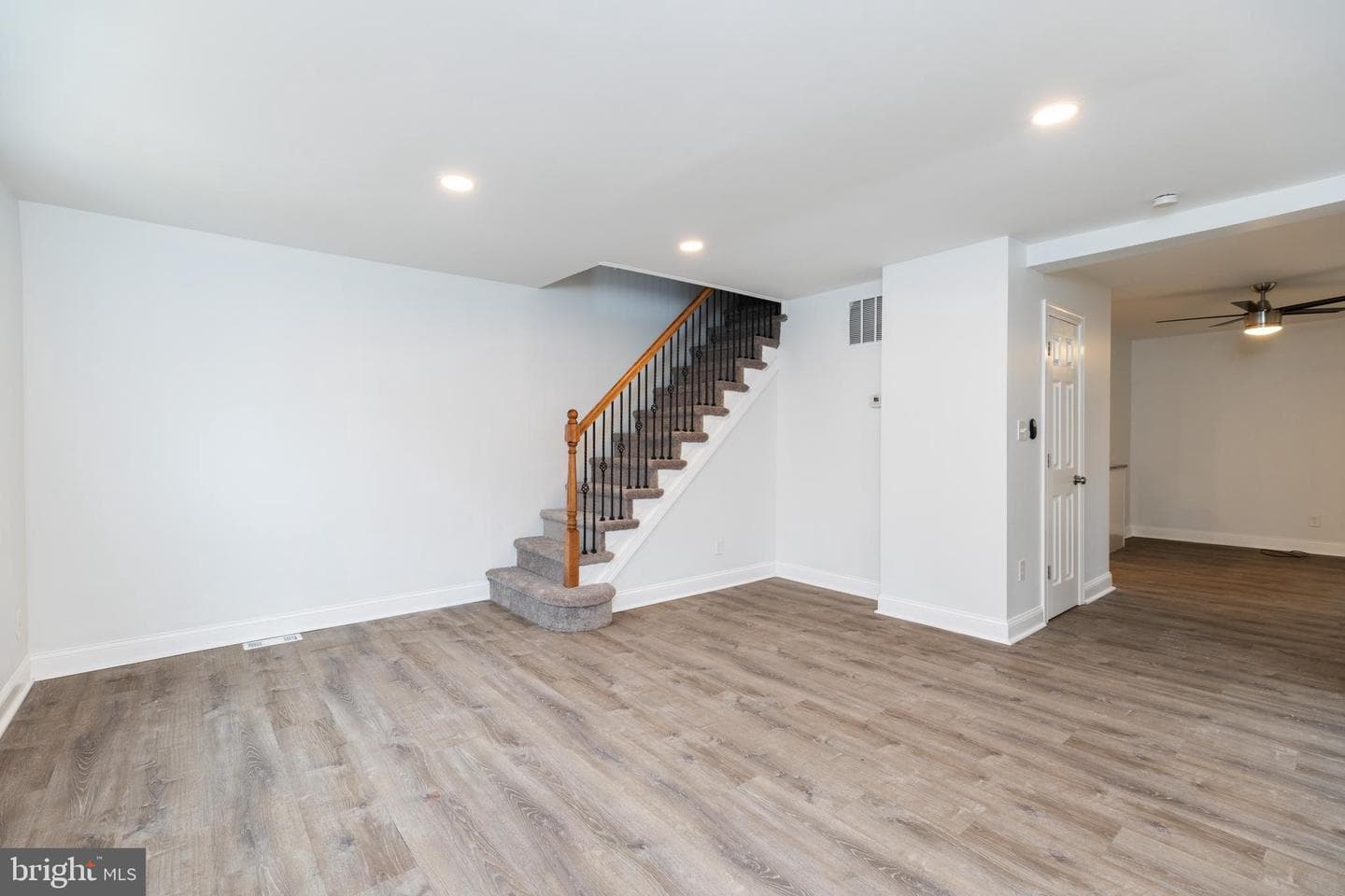 711 Yeadon Avenue photo 3
