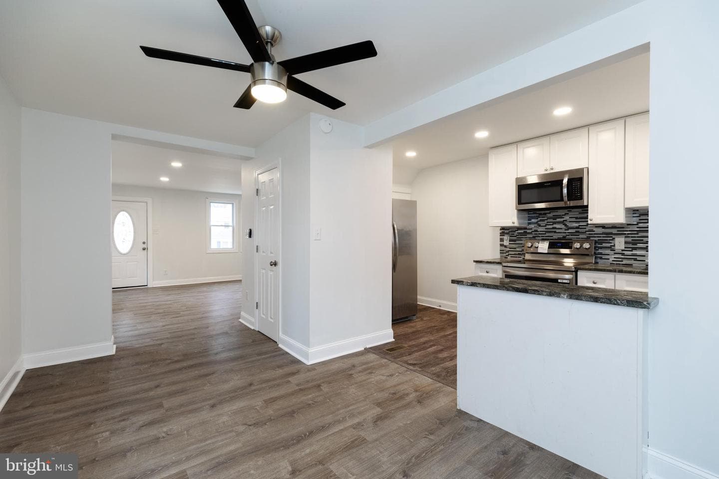 711 Yeadon Avenue photo 9