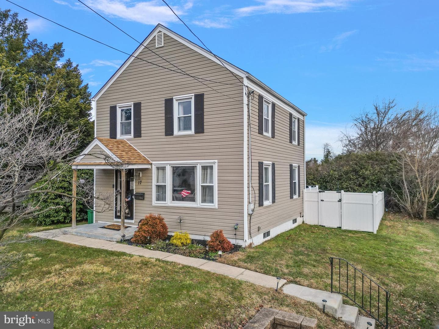 17 Upland Road photo 3