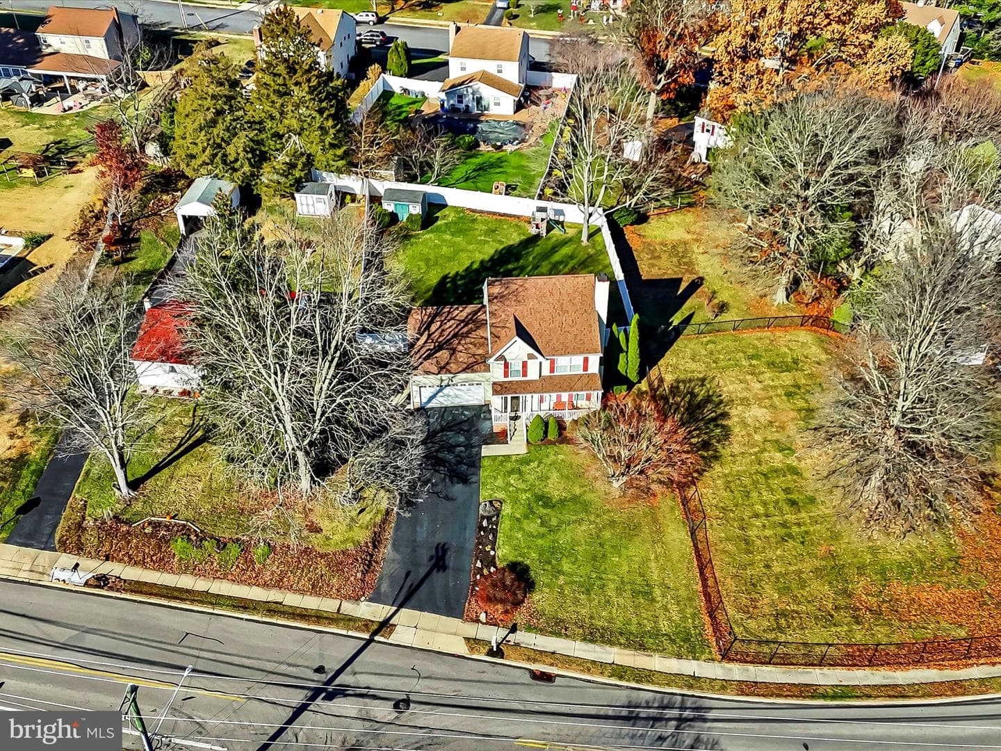 2410 Larkin Rd. photo 46