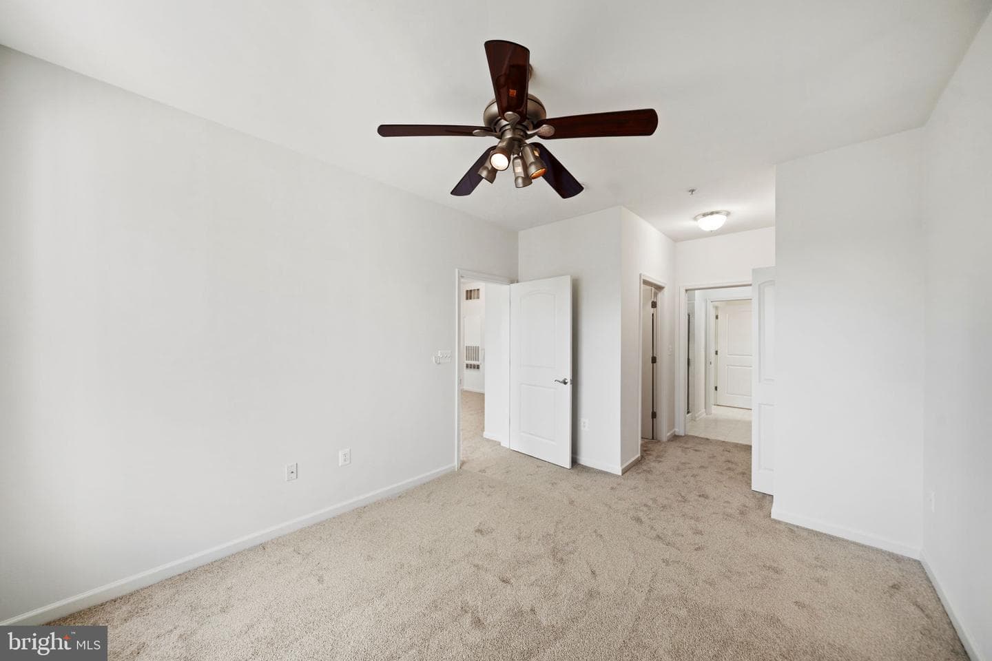 6107 Lydia Hollow Drive photo 14