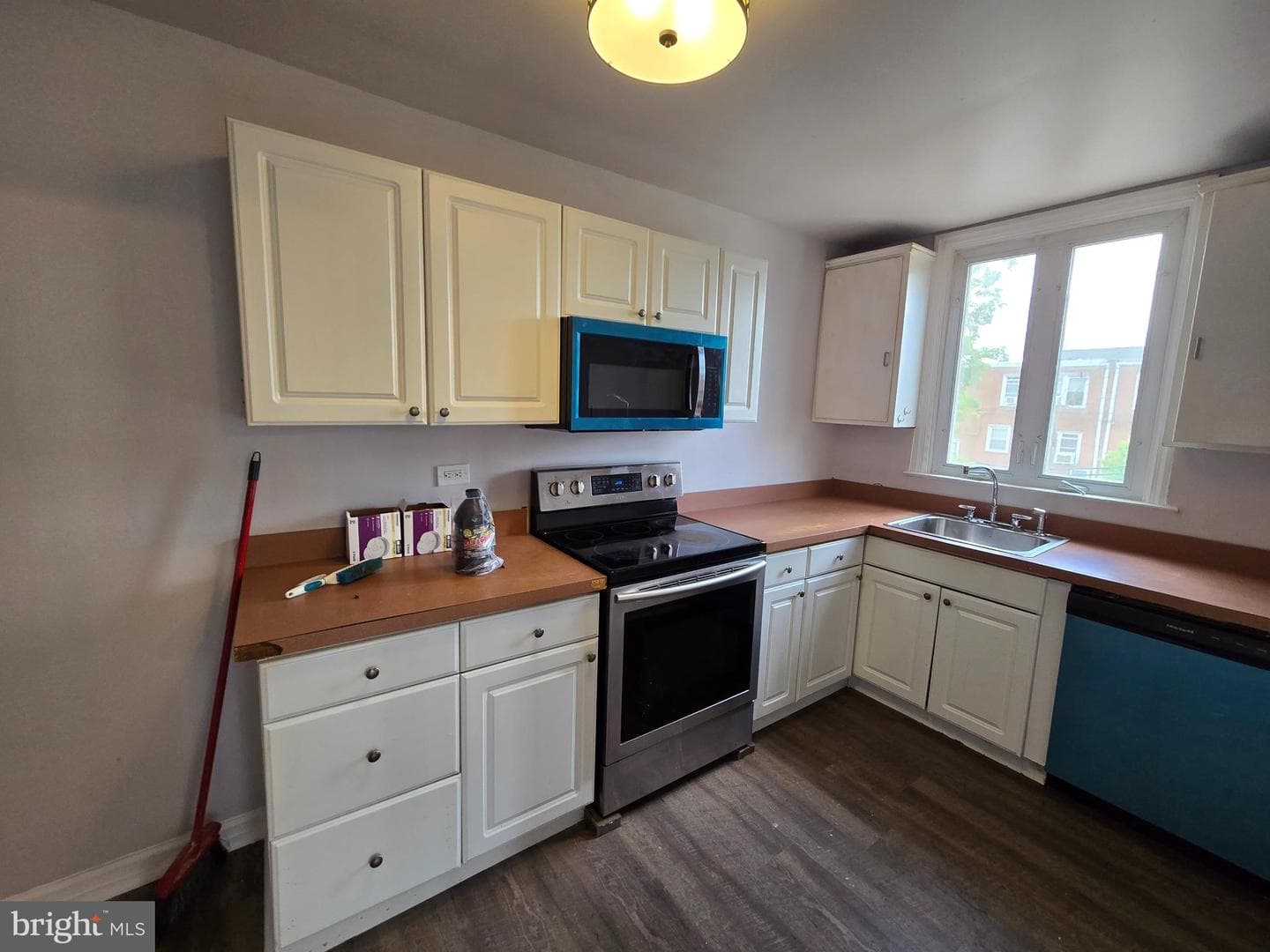 201 Saint Laurence Road photo 13