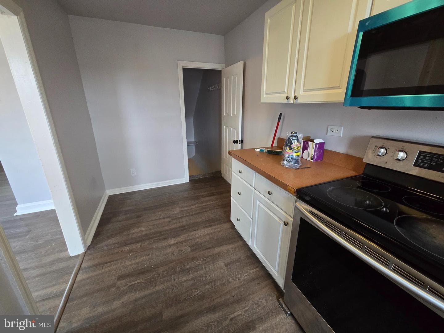 201 Saint Laurence Road photo 14