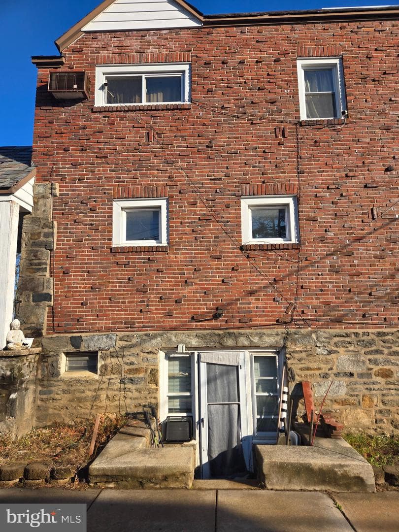 201 Saint Laurence Road photo 6