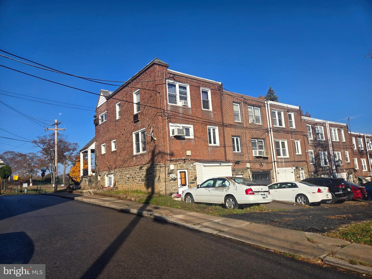 201 Saint Laurence Road photo 8