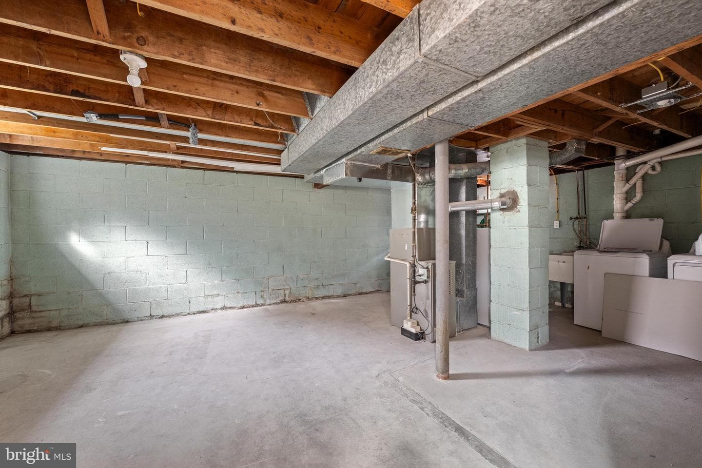205 W Rodgers Street photo 13
