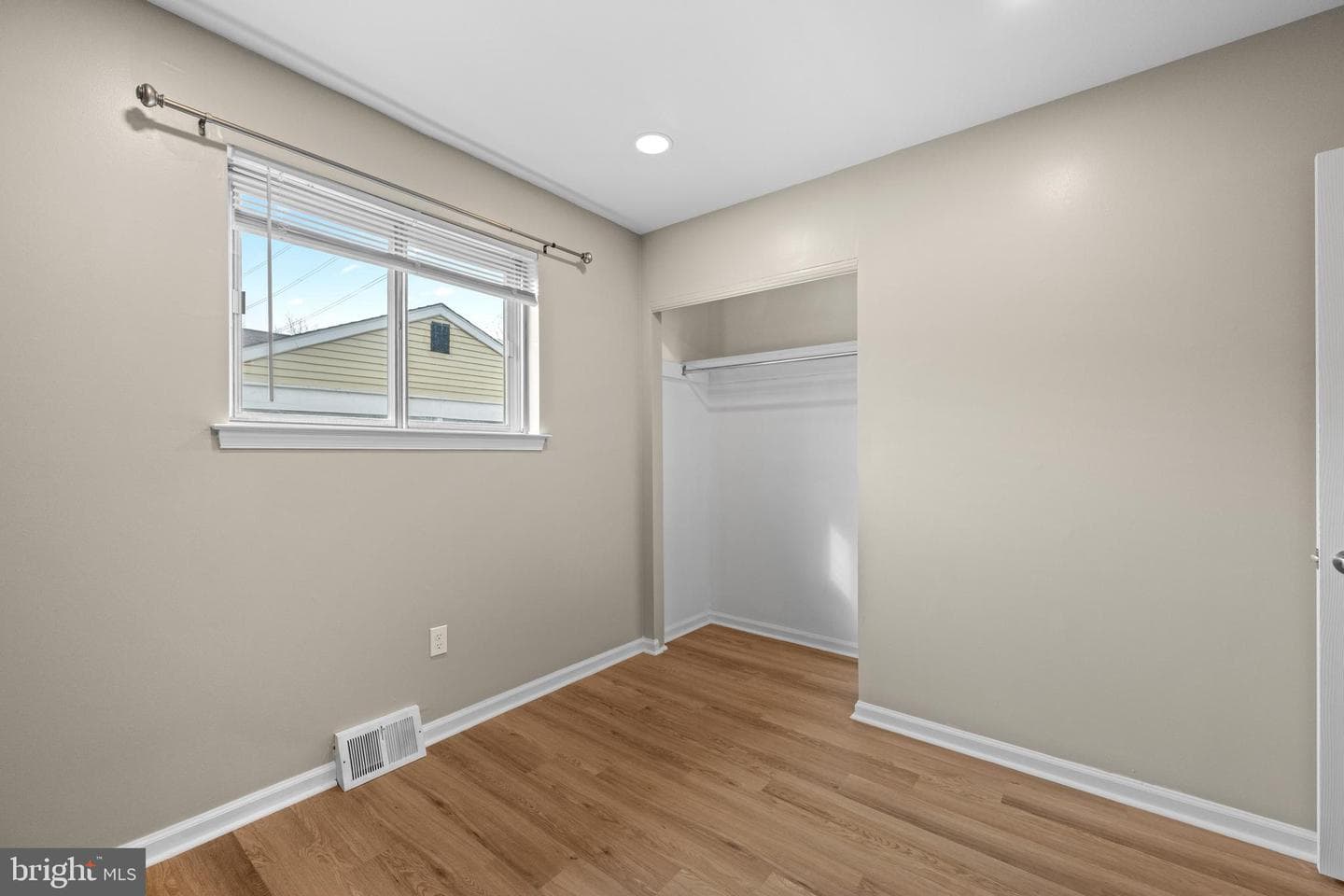 205 W Rodgers Street photo 21